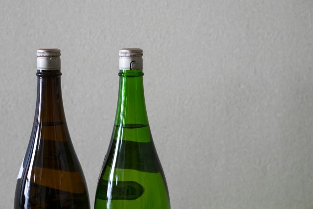 並んだ日本酒のボトル